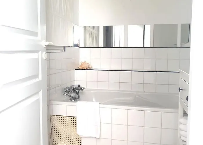 St Agne 3 Min Du Métrobus - Patio - Bassin Hébergement de vacances *